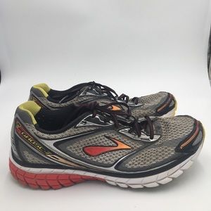 men’s brooks shoes